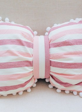 样板房儿童房公主房m衣帽间抱枕软装饰品摆件粉色样板房女儿童房