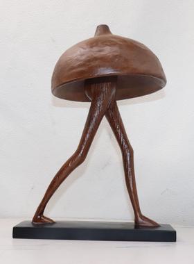 现代简约创意家居饰品摆件树脂肌理纹抽象蘑菇人玄关柜陈列柜装饰