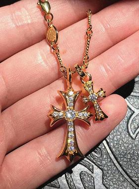 王府井官万珠宝设计师