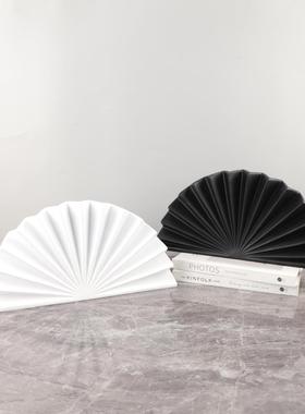 北欧创意树脂扇形艺术桌面摆件客厅卧室玄关酒店电视柜家居装饰品