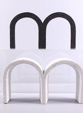 现代简约欧式几何M形字母黑白摆件书镇样板房售楼处软装饰品摆设