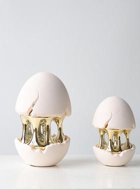 现代轻奢金属装饰品熔岩精灵蛋抽象开裂蛋壳树脂摆件售楼处展柜