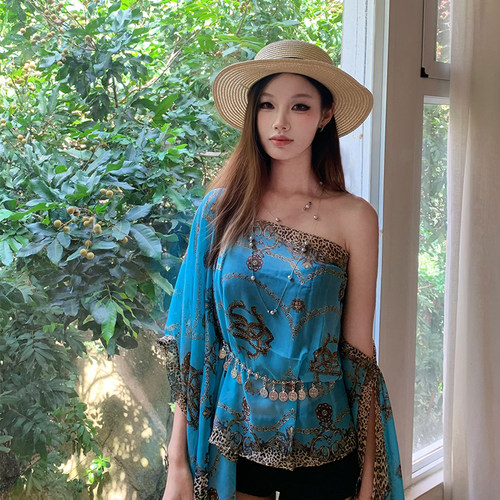 沙滩披肩女外搭高级感老钱风夏季薄款海边防晒百搭两用纱巾围巾 - 图1
