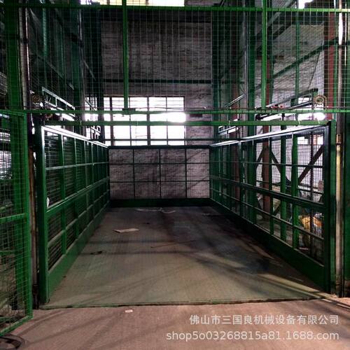 移动登车桥生产工厂 移动卸货平台登车桥 移动登车桥报价 - 图1