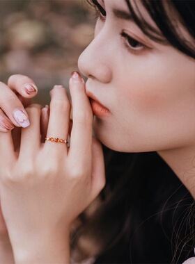 日系橘橙色石榴石戒指女小众复古轻奢高级感气质百搭宝石开口指环