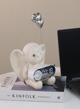 创意小象时钟摆件皮皮象音乐盒卧室床头儿童房书架摆设智能电子钟