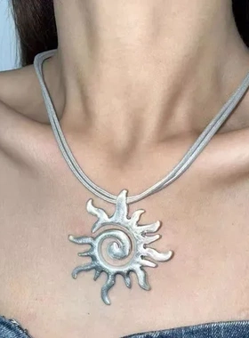 项链亚文化暗黑女高级感颈链金属辣妹项饰太阳花朋克风小众choker