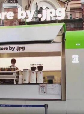 厂家直销网红餐车商业街商用打卡拍照鸥翼门四轮牵引飞翼汽车餐厅