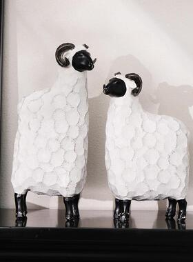 北欧简约现代客厅书房样板房创意树脂小绵羊家居装饰品摆件礼物