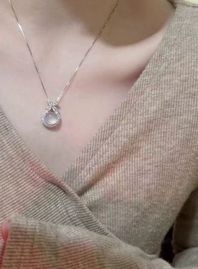 冰透玉髓在逃公主小樱桃镶嵌白玉髓圆形蛋面小吊坠 玛瑙玉石挂件