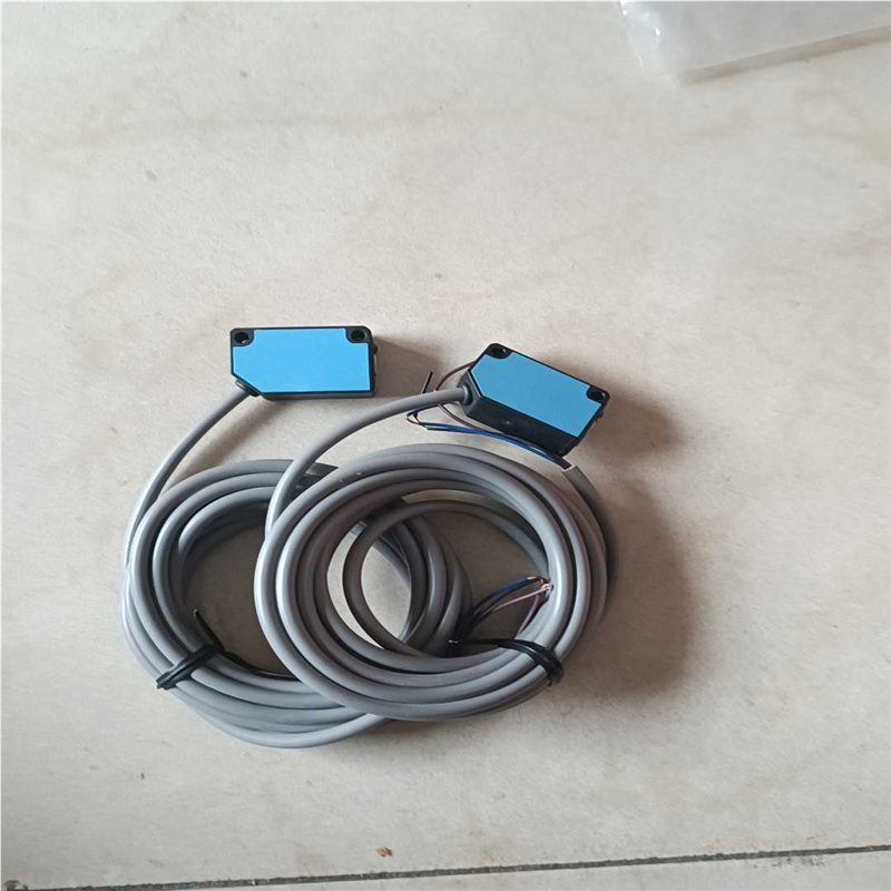 【汇生 】SICK施克原装拆机正品传感器WTB8-N1111【议价】 - 图0