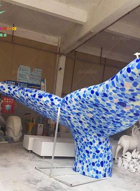 景观美陈玻璃钢雕塑户外沙滩海洋动物摆件大型玻璃钢海豚鲸鱼雕塑