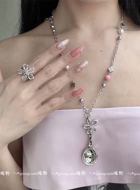 花朵勺子浮雕串珠长款项链