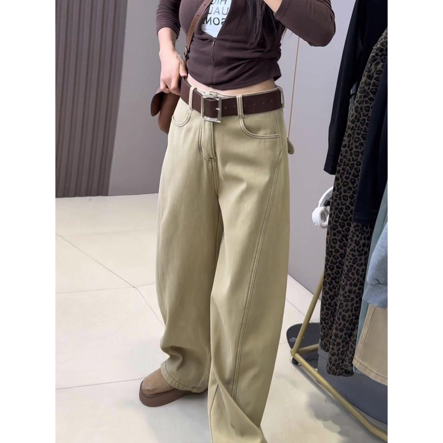 卡其色阔腿加绒加厚牛仔裤女冬季2025新款高腰显瘦宽松拖地直筒裤,淘宝优惠券,粉丝福利购,淘宝优惠卷