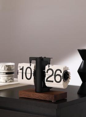 客厅电视柜台面摆件轻奢高档翻页时钟家居玄关中古风高级感装饰品