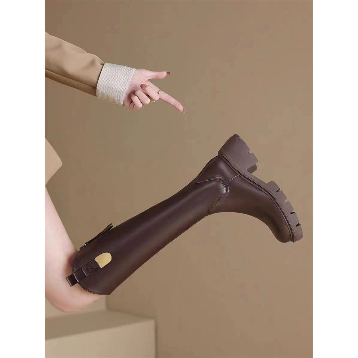 这也太好看瞭吧~VIMI GREAT 新款V口靴粗高跟骑士女长筒靴牛皮,淘宝优惠券,粉丝福利购,淘宝优惠卷