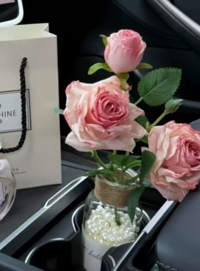汽车载玫瑰花束摆件中控台扶手箱