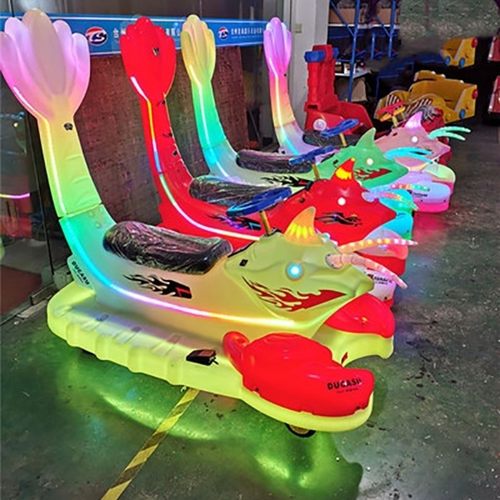 龙虾车新款广场游乐设备双人亲子通体发光儿童电动电瓶车摆摊设备 - 图0