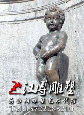 欧式外国小孩玩耍嬉戏撒尿雕塑玻璃钢铜雕塑户外广场水池景观雕塑