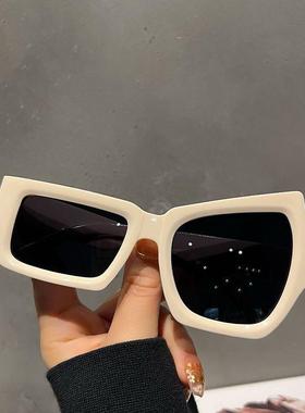 痞幼同款新款ins超火欧美风挑眉搞怪个性不规则墨镜女大小眼眼镜