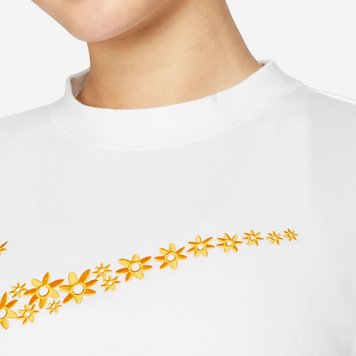 Nike/耐克春季新款女子花卉LOGO圆领长袖套头卫衣 DM6310-100 - 图2