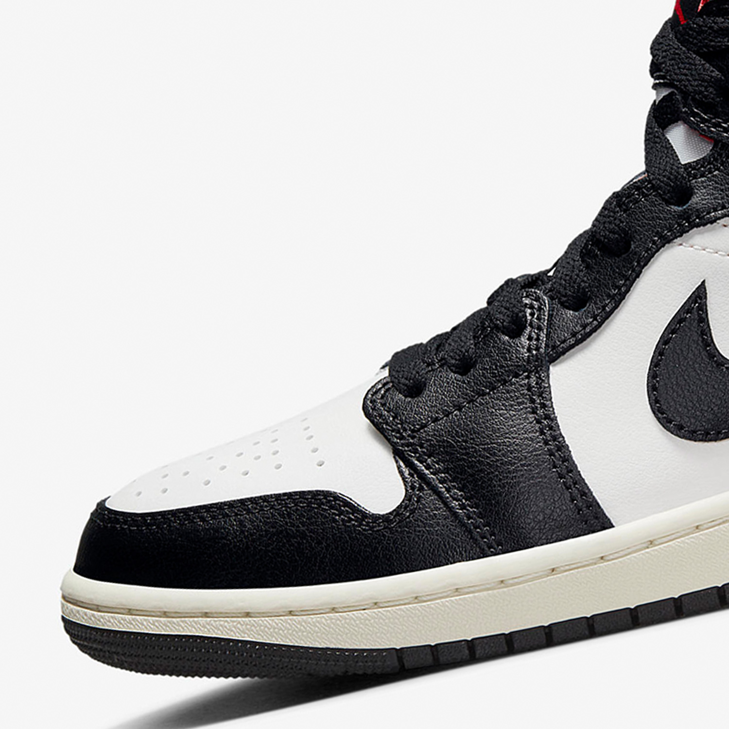 Nike/耐克正品Air Jordan 1 Mid AJ1女子中帮板鞋BQ6472-061 - 图0