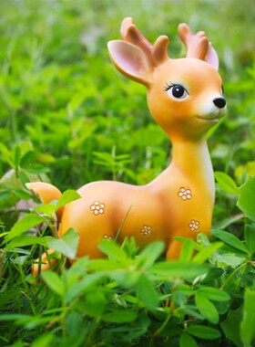 创意可爱小鹿摆件微m景观花园树脂动物多肉盆装饰幼儿园温馨摆设