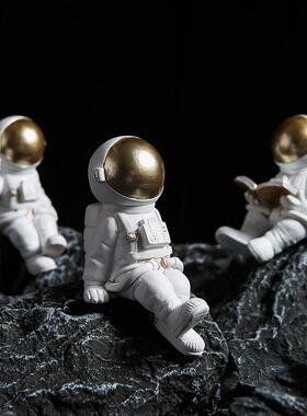 宇航员摆件书桌办公室电脑屏幕显示器趴趴桌面桌边装饰小新年礼物