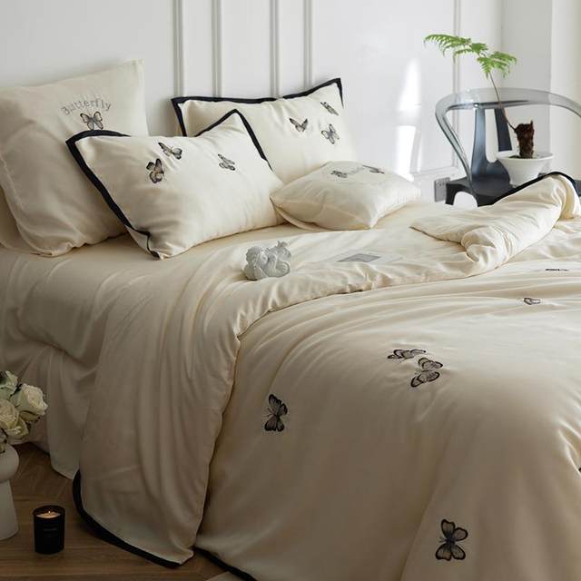 Class A cartoon Lanjing Tiansi four-piece set embroidered summer ice silk cool and smooth skin-friendly quilt cover bed sheet three-piece set