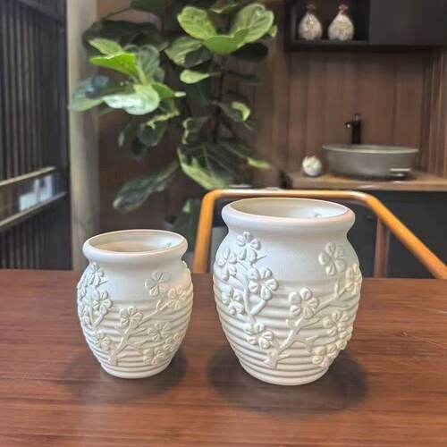圆形浮雕梅花盆小盆栽蝴蝶兰花仿陶盆懒人自吸水花盆插花桌面装饰 - 图1