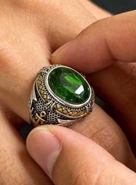 新款复古海盗船绿宝石戒指男款个性时尚百搭指环