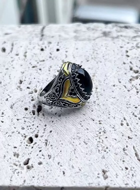 欧美新款复古戒指时尚男士雕花镶嵌红色锆石电镀双色