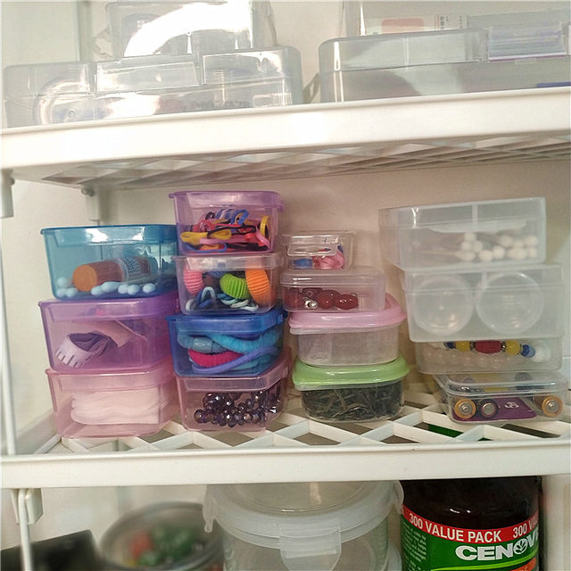 Mini plastic box small storage box small box transparent small size portable mask storage box rectangular