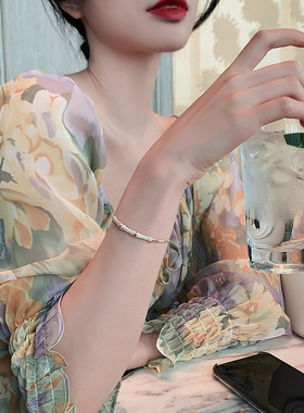 小众设计冷淡风高级感手镯手环