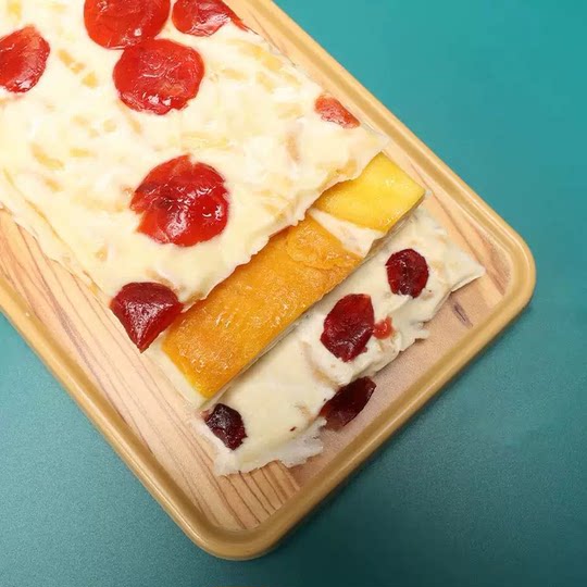 奶皮子新疆特产奶制品纯手工千层奶皮奶盖果粒夹心奶卷奶酪小零食