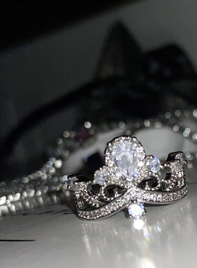 新品少女璀璨港风婚戒 镀18K金 皇冠蕾丝花纹高级感指环