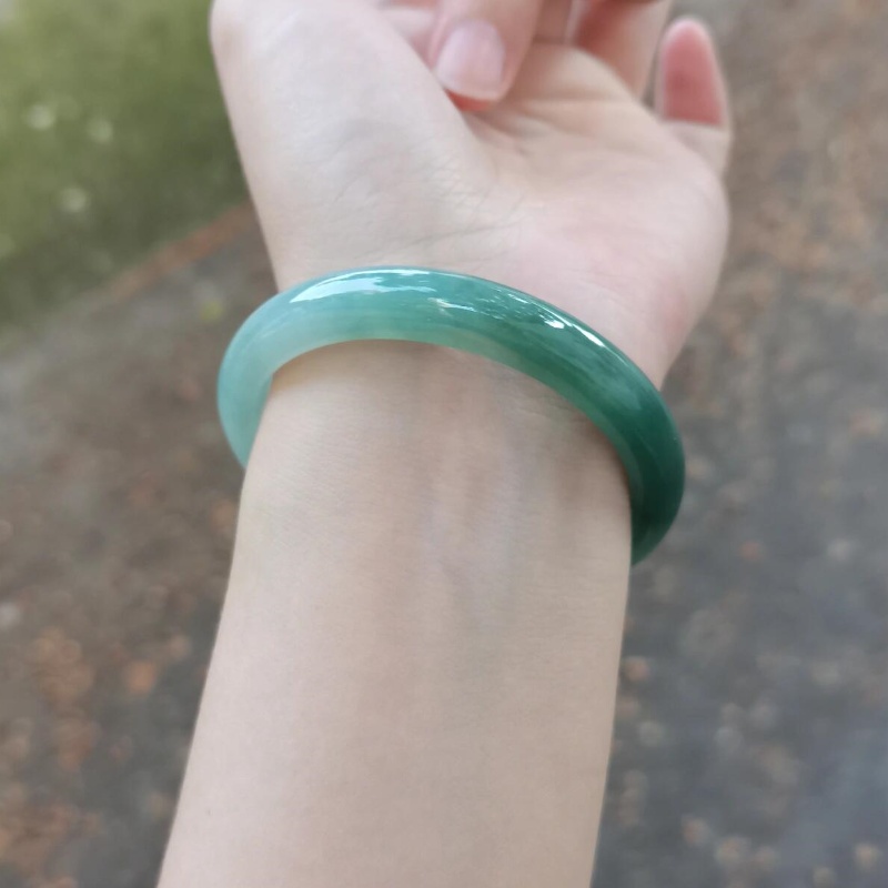 慕公子“山雾原和”翡翠玉手镯子缅甸女真玉半山水高冰种飘花油青 - 图0