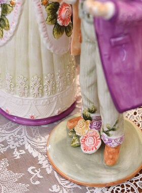 方亚陶瓷工艺品生肖新款兔子男女摆件结婚家居饰品礼物婚房客厅
