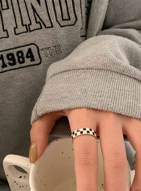 -Fashion personality checkerboard open index finger ring fem