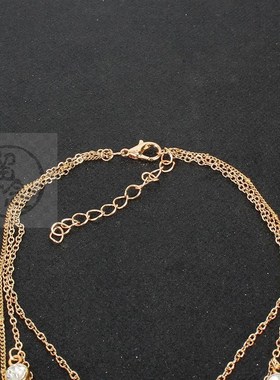 。Retro alloy geometric Moon Pendant diamond necklace access