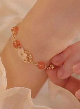 海棠花闺蜜手錬女ins小众设计轻奢高级感2023年新款仿红玛匘手串