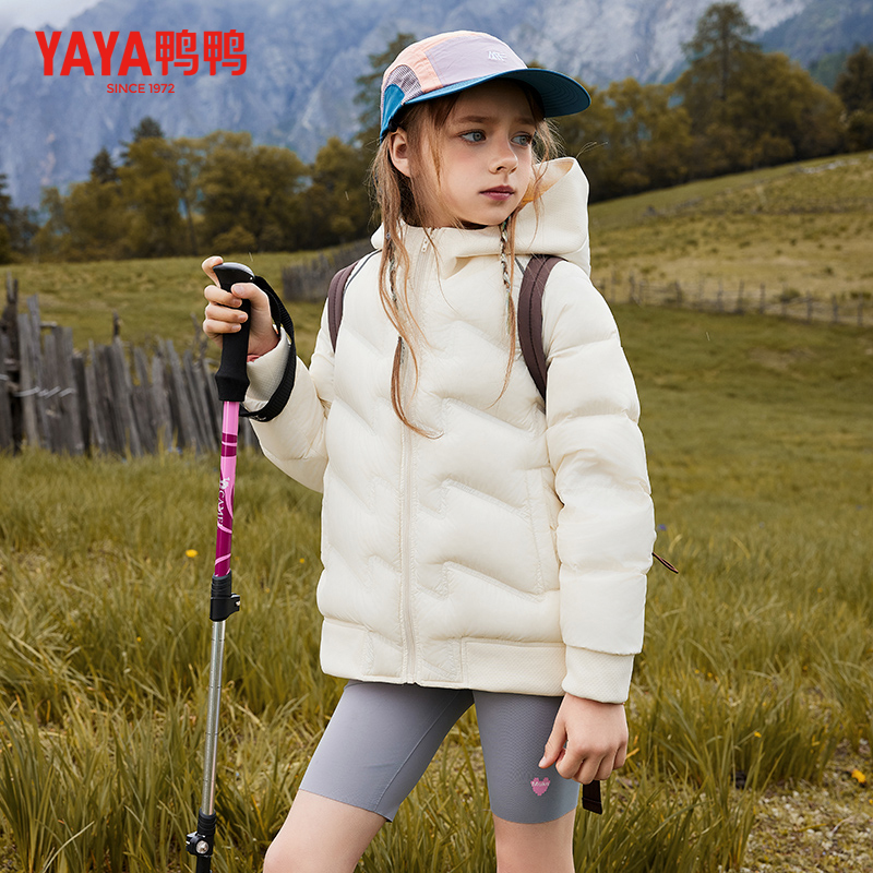 YAYA鸭鸭童装羽绒服男女童2024冬季新品中大儿童短款中厚连帽外套