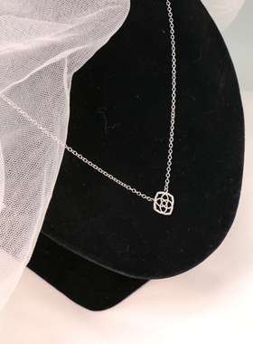 Simple Temperament Rose Flower Clavicle Chain Ladies Jewelry