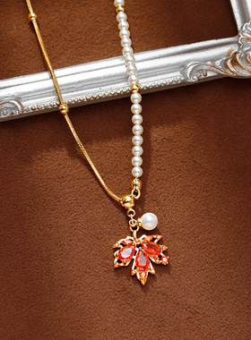 红枫叶吊坠项链女独特小众项链设计感颈链秋冬百搭锁骨链抖音爆款