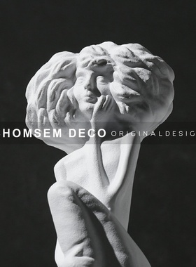 现代简约卡通梦娜三姐妹卡通人物雕塑样板房间售楼处玄关边柜摆件