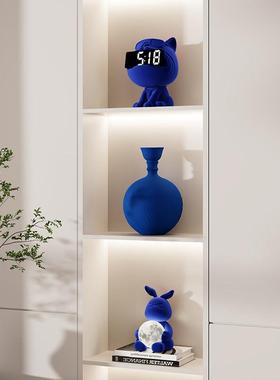 北欧风格克莱因蓝客厅卧室书柜摆件高级感蓝色壁龛小众植绒软装饰