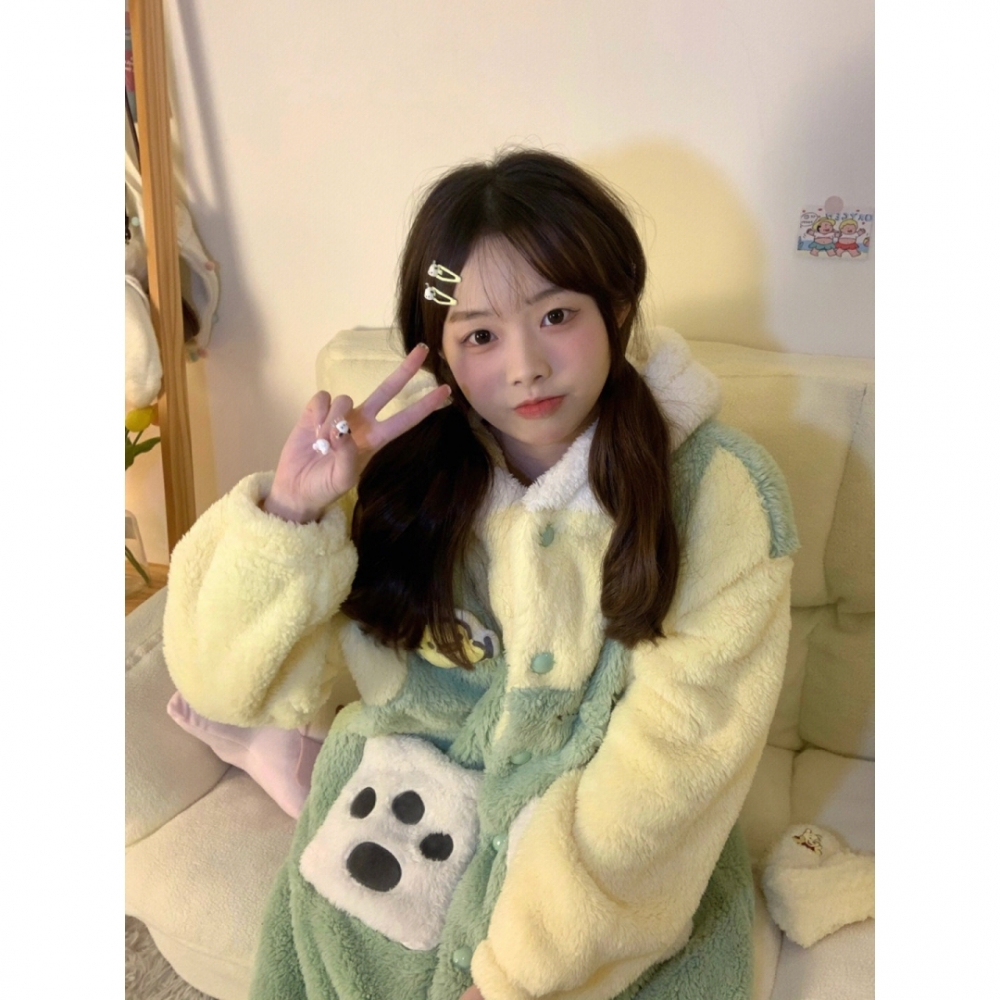 -玉桂狗睡袍2024新款珊瑚绒睡衣冬季卡通草莓熊少睡裙家_可可西里少女馆_女士内衣/男士内衣/家居服-第3张图片-提都小院
