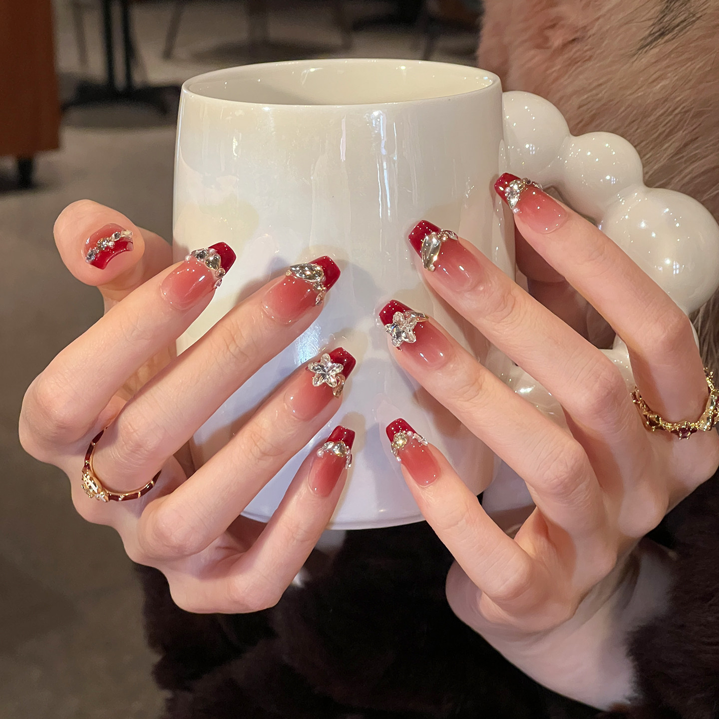 植兔穿戴甲中长款高级感新年招财法式红色美甲显白手工指甲贴片,淘宝优惠券,粉丝福利购,淘宝优惠卷