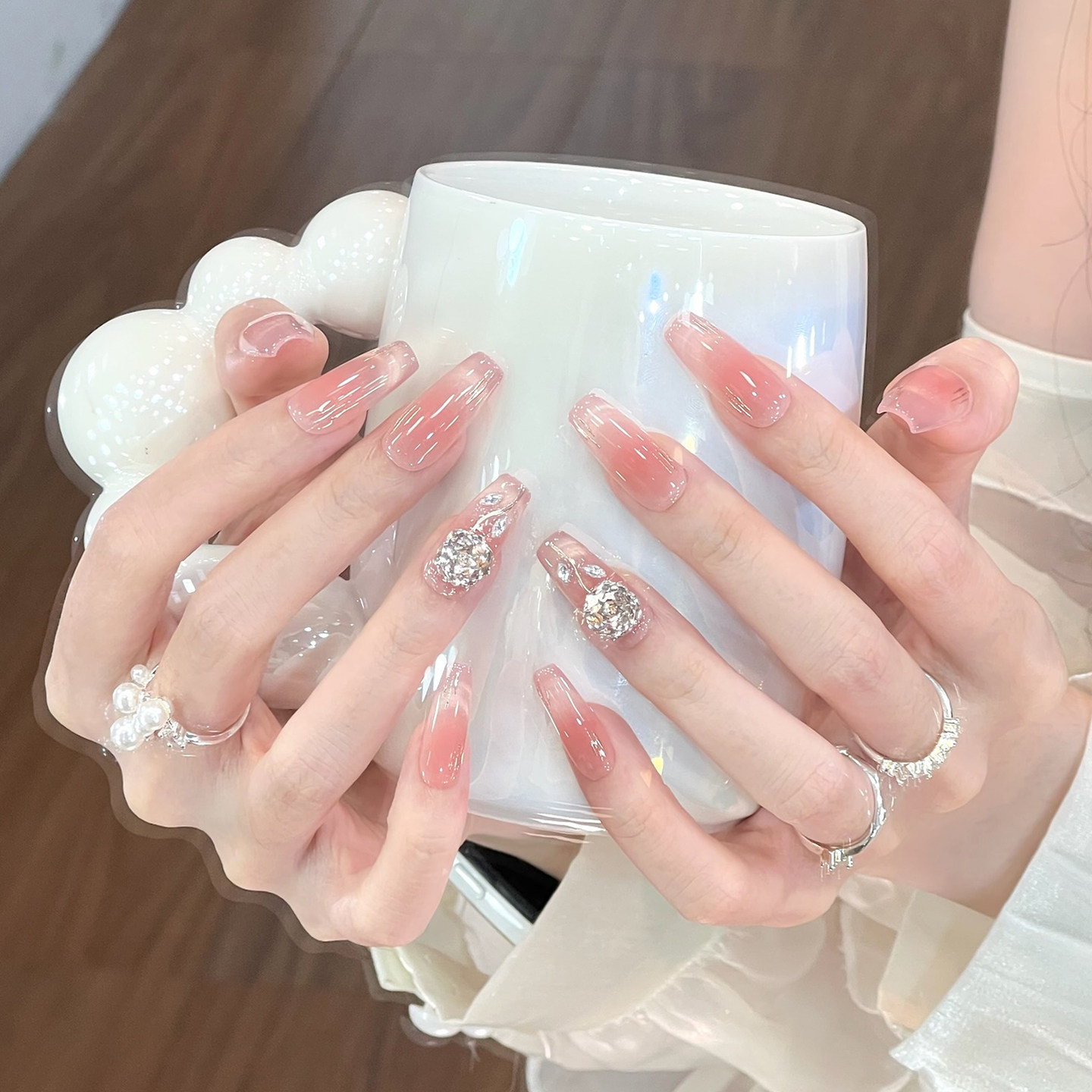 植兔纯手工穿戴甲鎏金高品质2025新款春夏高级感微笑猫眼显白美甲,淘宝优惠券,粉丝福利购,淘宝优惠卷