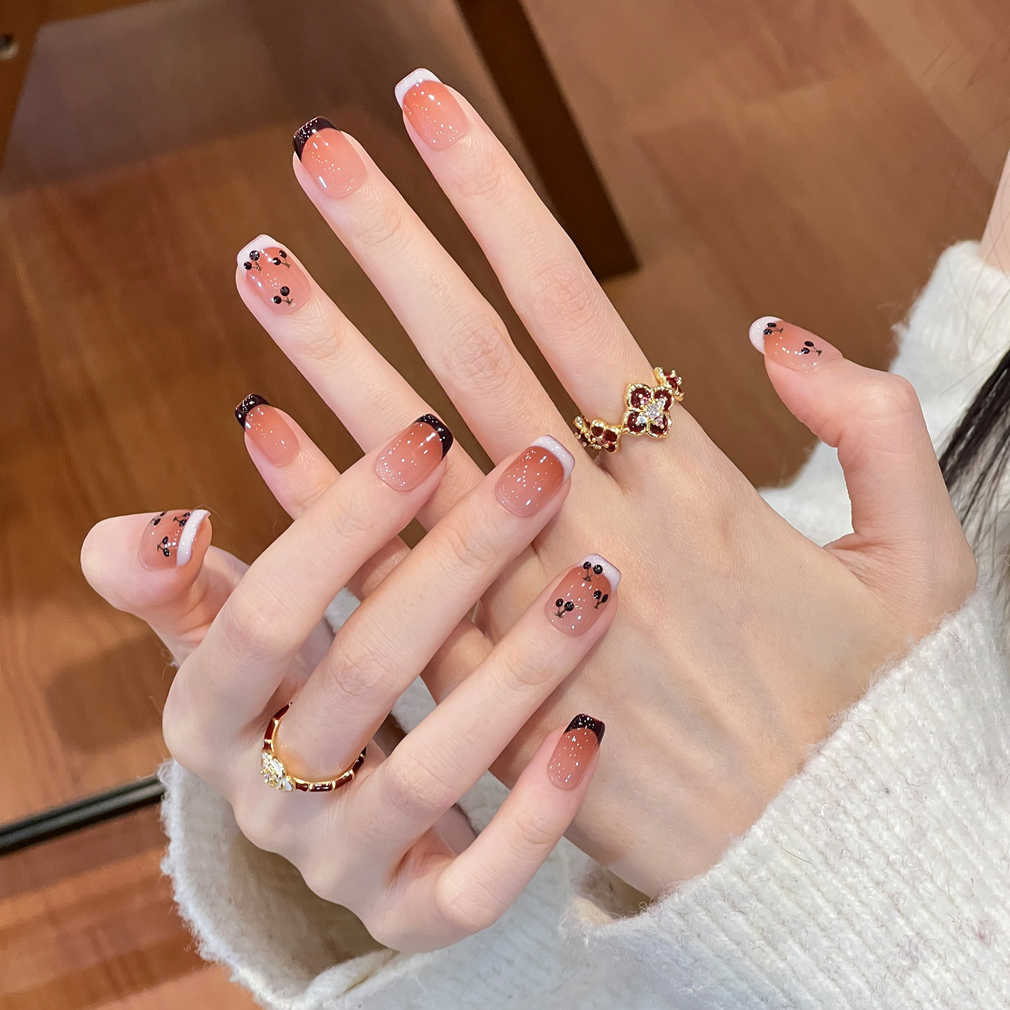 植兔法式甜心手工穿戴甲高级感猫眼裸色显白美甲短款绝美甲片,淘宝优惠券,粉丝福利购,淘宝优惠卷